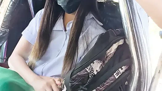 GADIS SEKOLAH POLOS DUDUKIN TRIKE DAN NGENTOT KONTOL TRIKE SAMPAI DIA PECAH PERAWAN