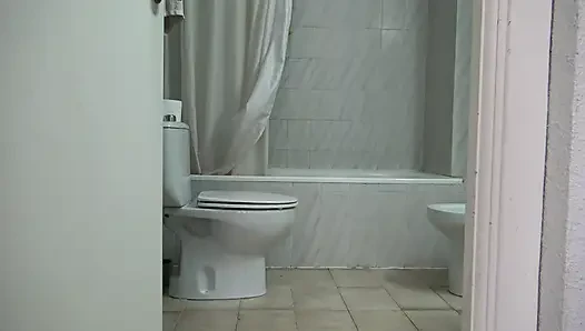 55 yaşındaki olgun amcığım üvey oğlumu 1 dakika içinde boşaltıyor