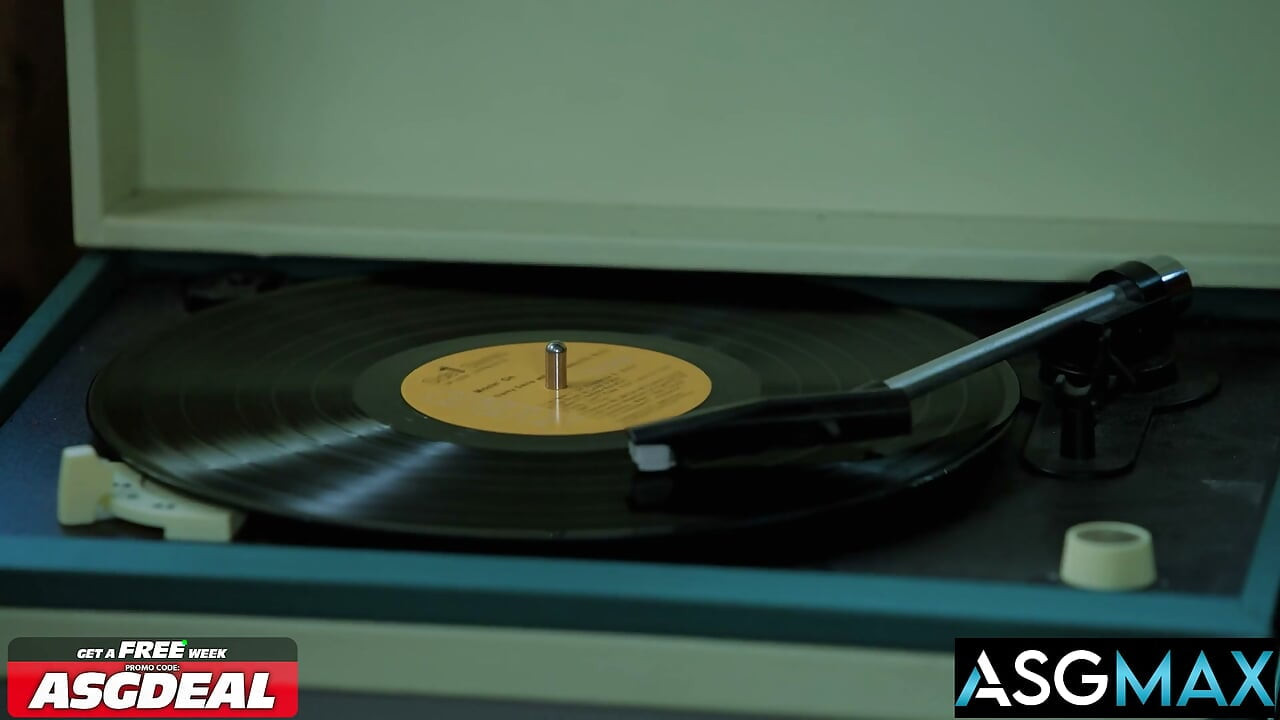 DISRUPTIVE FILMS - Ψυχοπαθής μυώδης JOHNNY FORD αποπλανά και γαμάει τον αποξενωμένο θετό αδερφό του