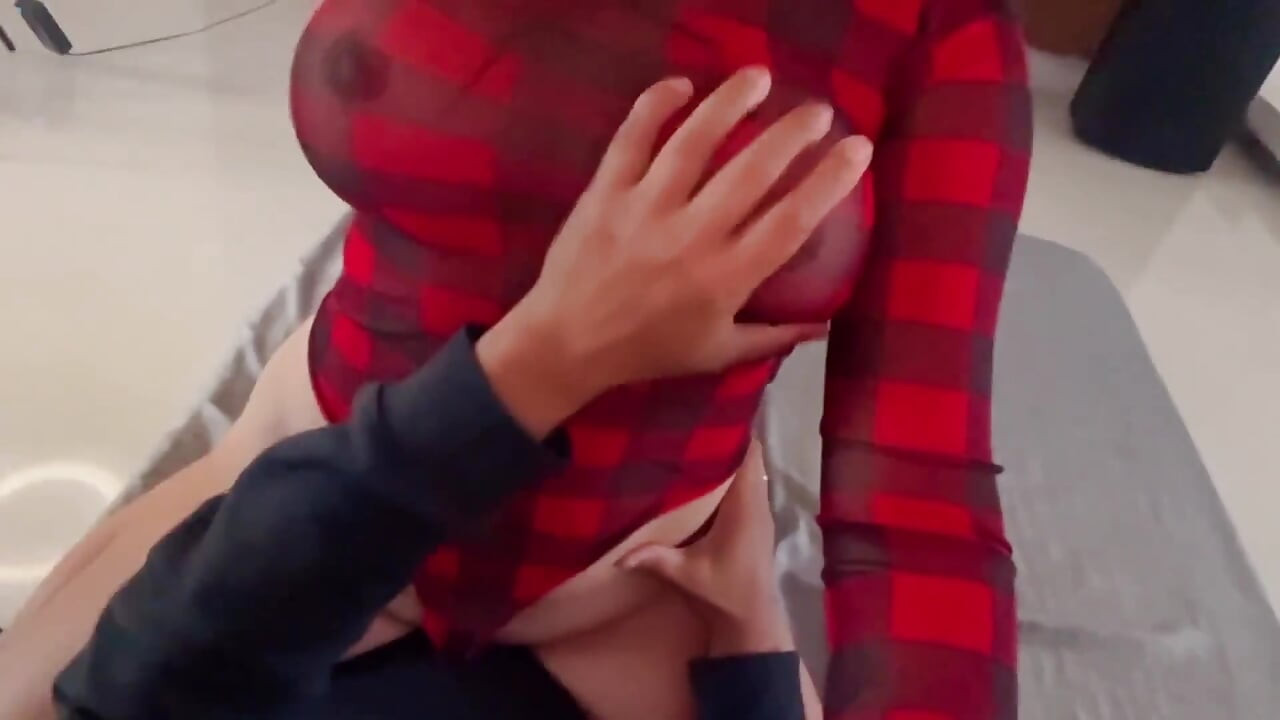 I Teased My Stepbrother and Had to Sit on His Dick