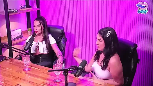 Die Heißeste Schwarze Frau, Die Du Je Gesehen Hast, Erzählt Alles Im Podcast.
