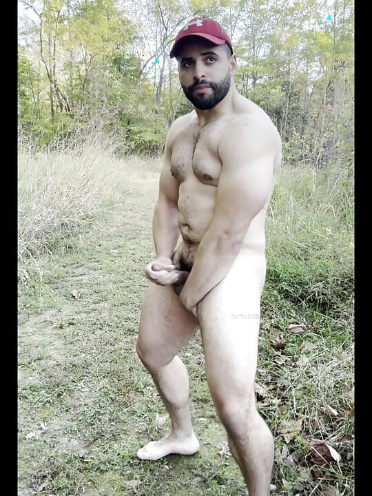 Muscle Cub Jo on the Trail