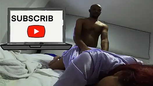 Pantat basah kuyup pacarku yang super seksi ini dientot habis-habisan sampai dia mengerang keenakan - jhodez1