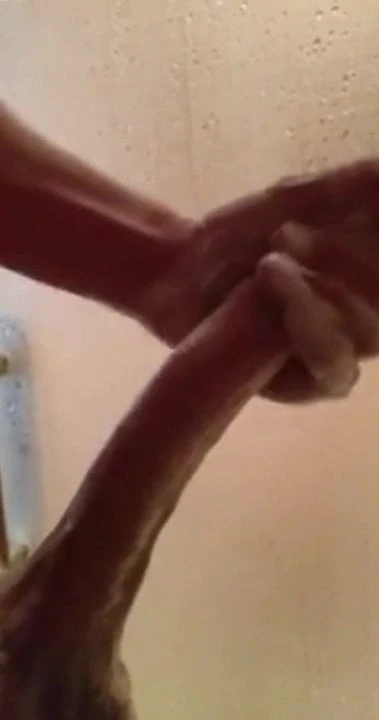 Big cock 23 cm masturbating in the shower