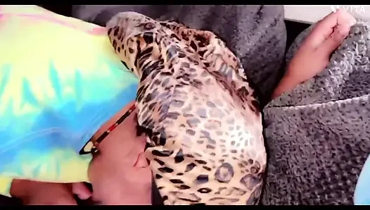 Pantat bahenol gadis hot ini dientot habis-habisan setelah bersih-bersih rumah!