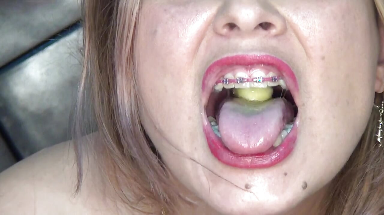 Impressive!! I Play and Swallow Huge Round Candies in the Shape of Melons