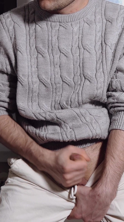Must-see moment from "A young guy jerks off his dick and cums loudly"