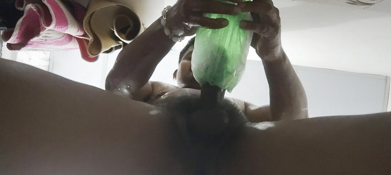 Bathroom mein jakar Margarita Lopez gives Ace3 her Ass