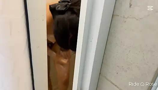 Чем больше ты смотришь на нее, тем больше она застукала тебя