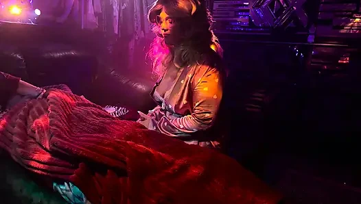 GIZLI GECE YARıSı ELLE MUAMELE VE BOŞALMA