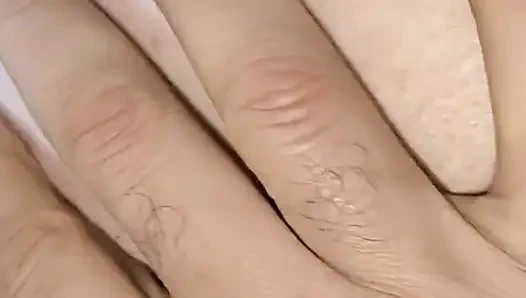 Seks pantat montok istri arab