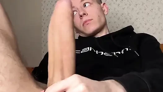 Genç twink'in vahşi boşalması