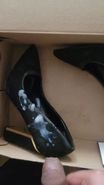 Vale Slippers