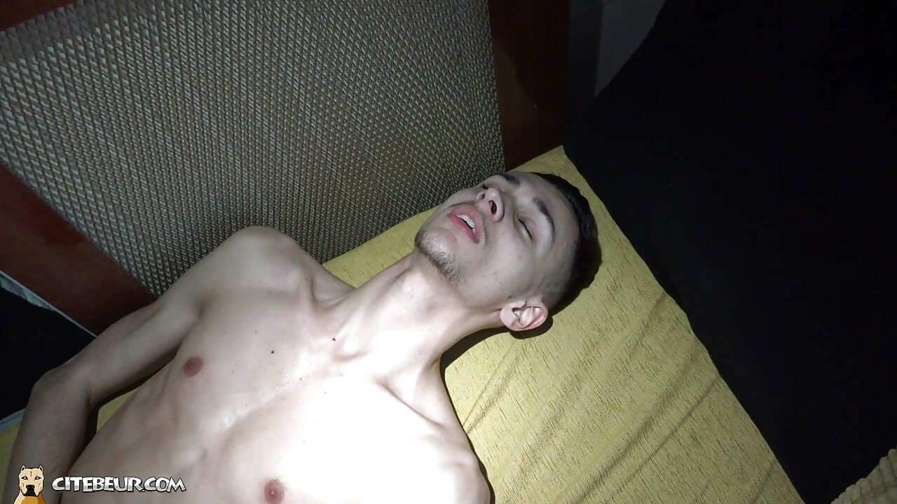 Citebeur.Com - তোমার টুইঙ্ক পাছায় বড়