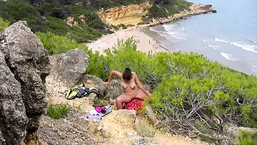 Draußen ficken großen schwanz, lutschen