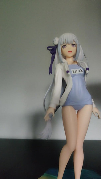 Trap cums on Emilia’s body #1