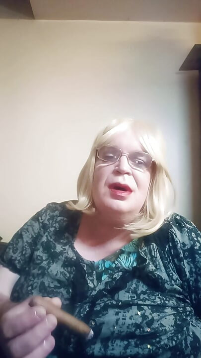 September 2026 VLOG - Chewing the fat whilst smoking a cigar