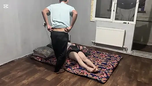 Kekasih muda sudah cukup berhubungan seks