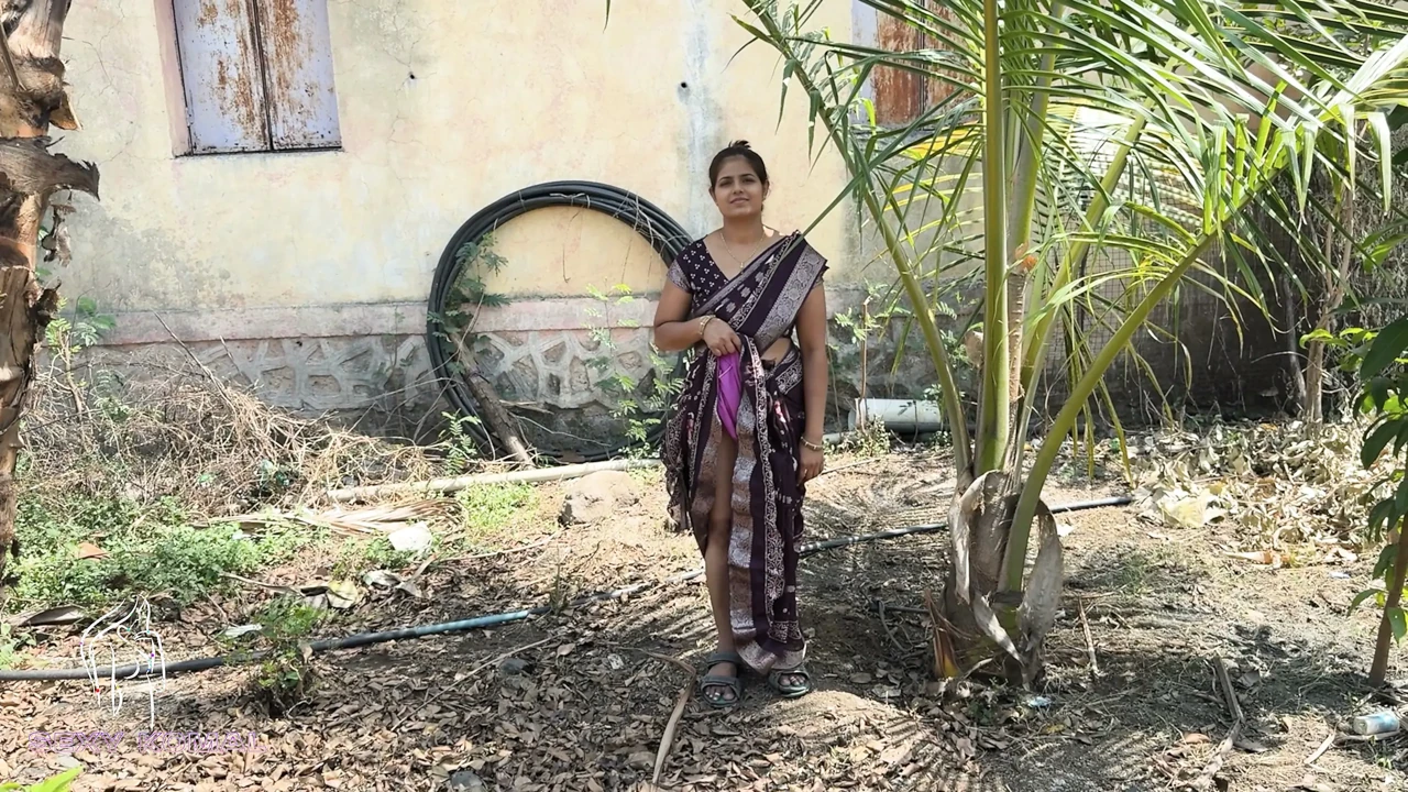 The tender garden was looking up at the coconut tree with the saree up and then the owner took it home and fucked the table.