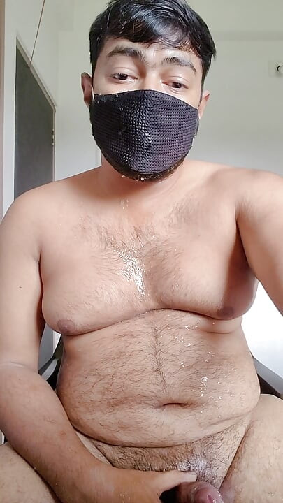 Indian boy pani nikala khuke muhpe facial cumshot