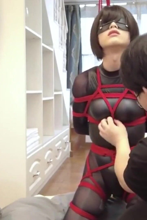 Mz09 - Orgasm vibrațional pe corp complet cu ciorapi și Red String