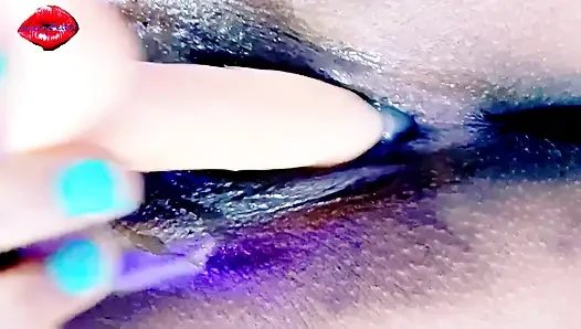 Muschimassage mit dildo