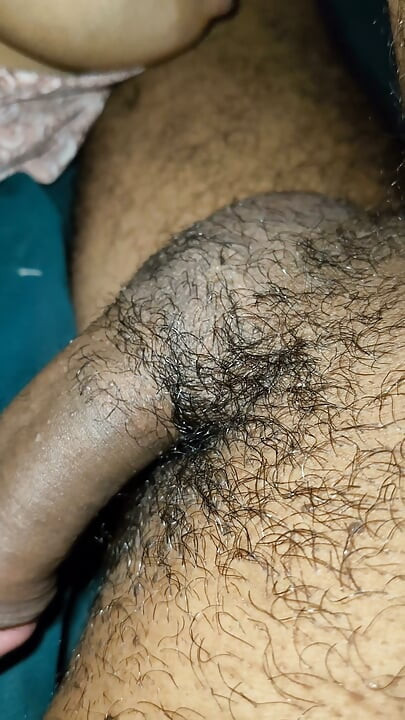 자지를 빠는 대학생 첫 번째 선택