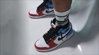 Мокрая Nike Air Jordan 1 безбоязненная