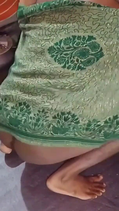 Emotional moment from "Sundar Si Aunty Ki Raat Me Bohat Pela Bharpur Maja Liya"