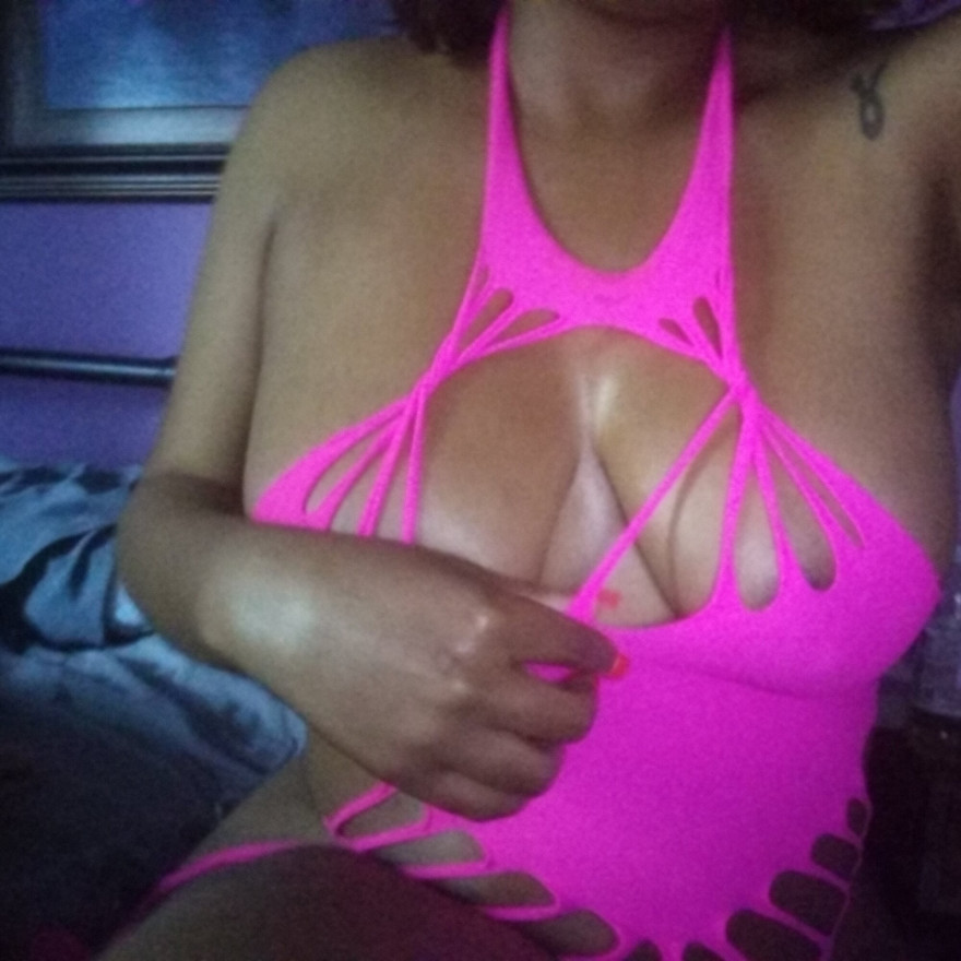 Do you want to 🙈 see me naked?