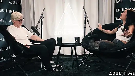 Avery Black насухо шпиля, истинное преступление, и режиссинг VR Corn | Время для взрослых, подкаст