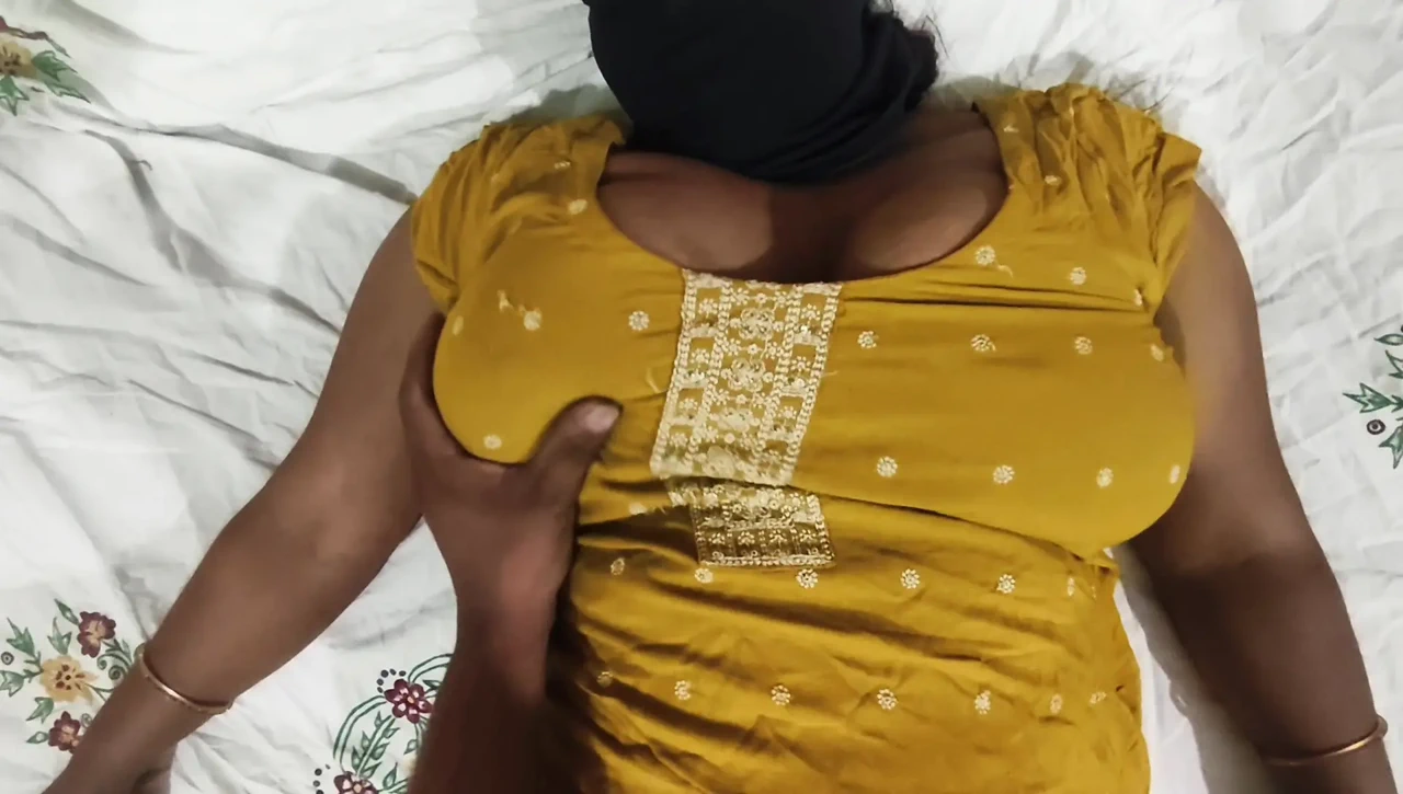 indian Desi girlfriend sex video and indian pornhub desi mms leak video and desi xhamster video com