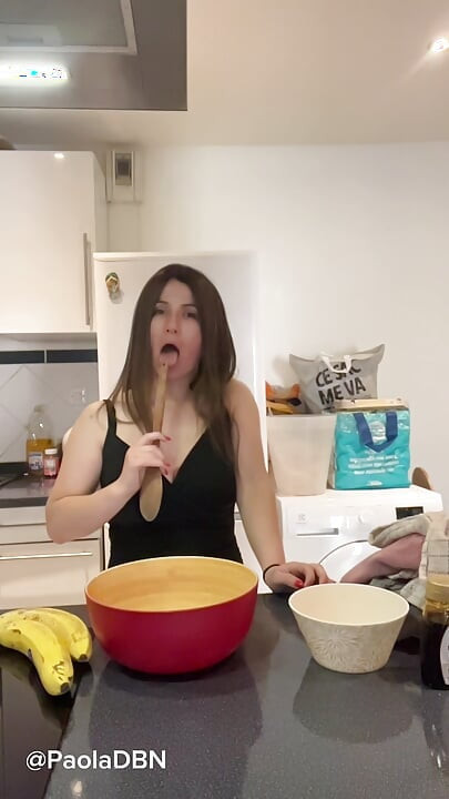 Solo in the Kitchen - I Play with the Spoon