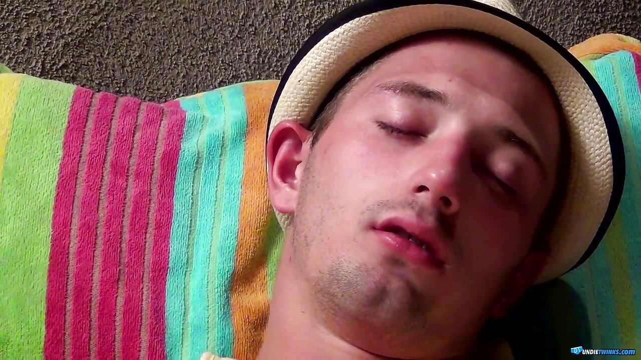 Jd Strokes in Aussiebum