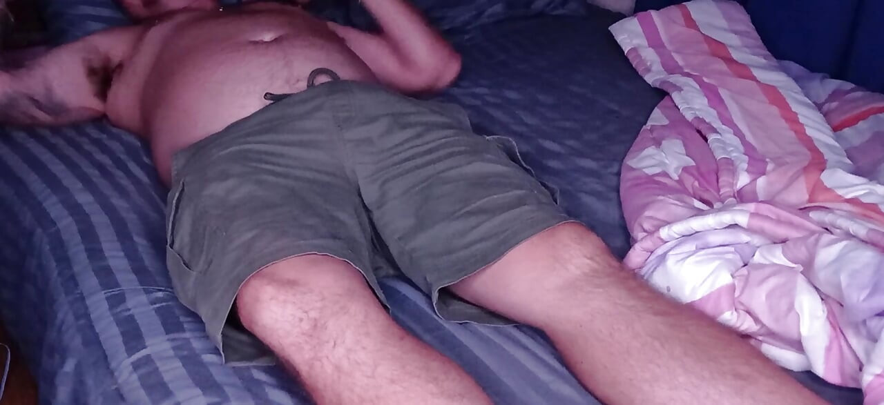 Reality King Older Man Cheats with Babysister