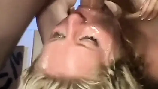 Dieses französische schätzchen wurde hardcore-gesicht gefickt