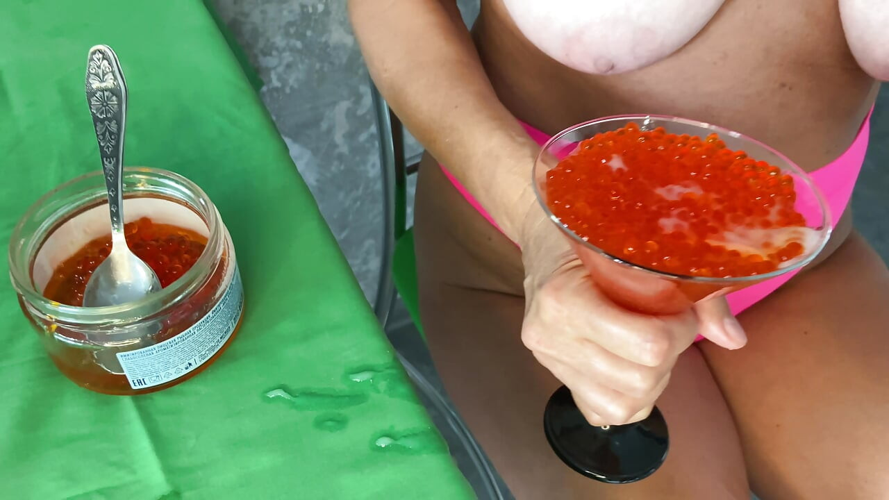 I want to it all your cum foodfetish handjob