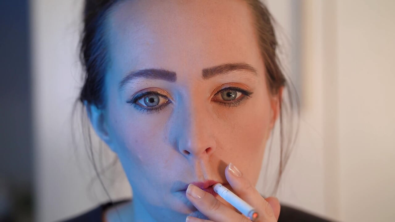 Sensual Close up Smoking with Petite Girl
