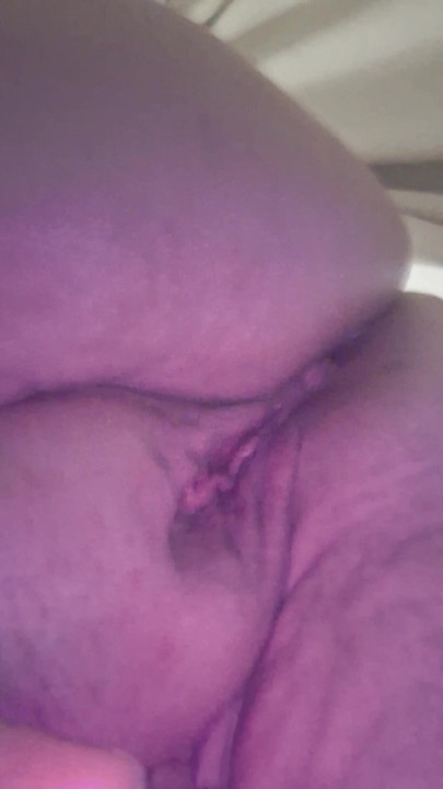 hot bbw milf housewife straddle the camera and toys her pussy