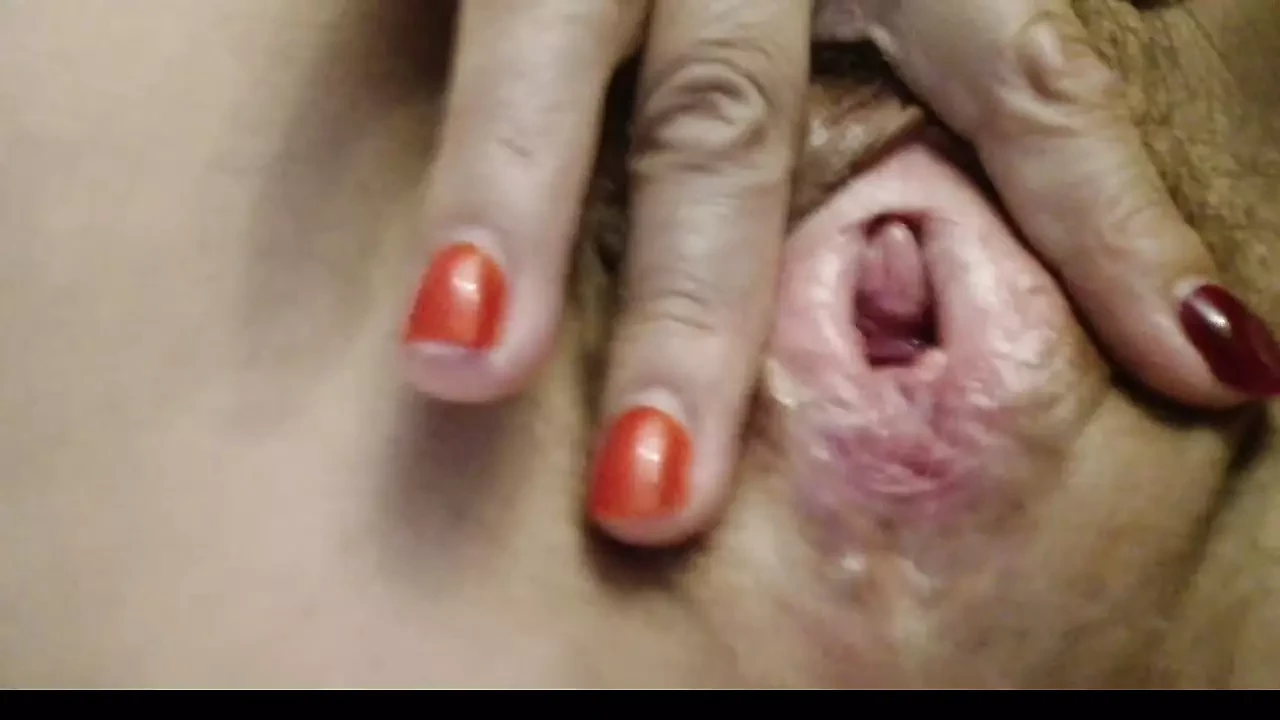 tongue.sisi 和 pussy.cum 阴户在你的嘴里