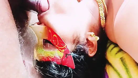 Desi saree hausfrau, die ehemann betrügt, fickt swamiji. Telugu dirtytalk.