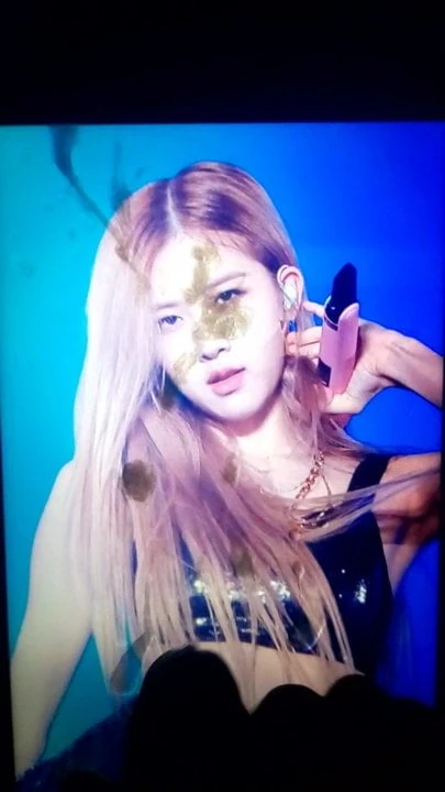 Blackpink τριαντάφυλλο αφιέρωμα χύσια