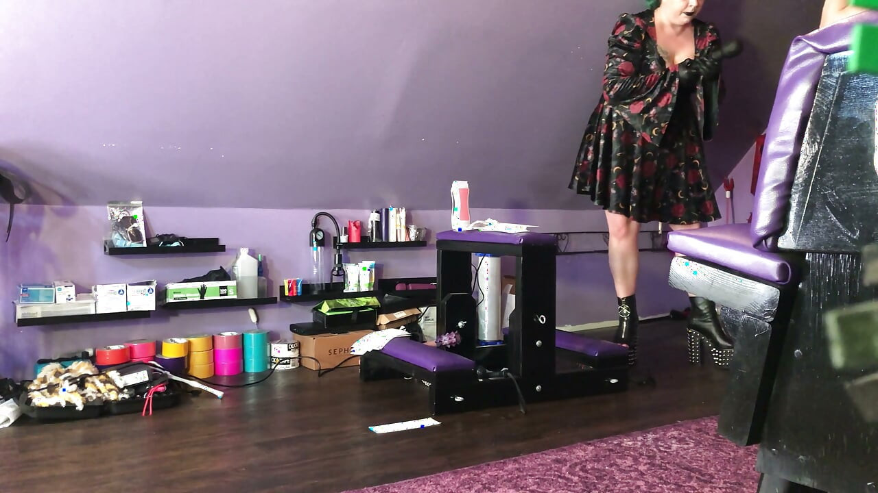 Domme Waxes Guy's Legs on First Date