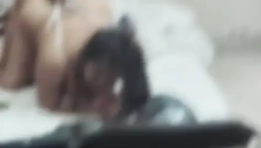 Meri randi biwi chudakkado ki tarah chud rahi hai hotel mein