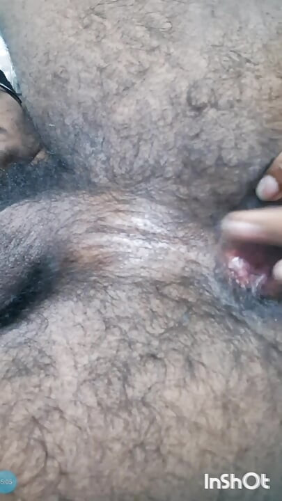 Desnudo chico mallu la masturbación anal con consolador