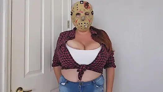 Yaramaz üvey kız kardeş üvey erkek kardeşini korkutuyor ve ona veriyor