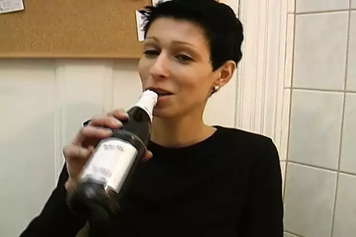 Slim German slut get her face covered with cum after a deep fuck