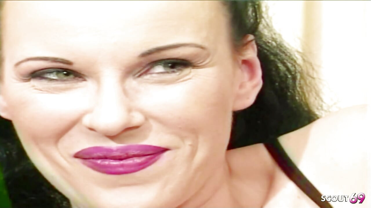 BBC Fucks a Threesome Latin Ladyboy in Her Tight Asshole and Gives a Cumshot