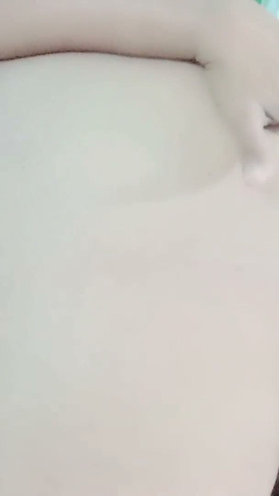 Gina relaxes her pussy using a vibrator | Clip 1