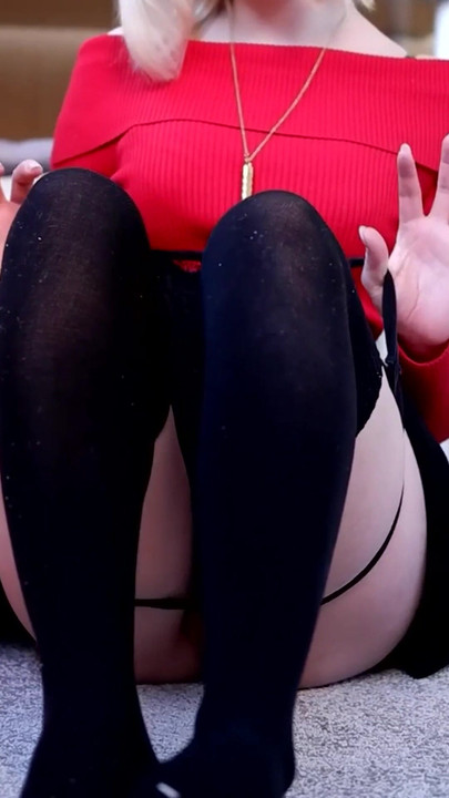 Bad girl doesnt need to wear pantie